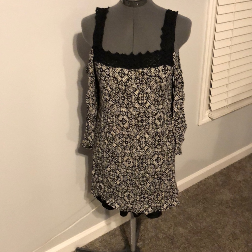 Black and white cold shoulder dress